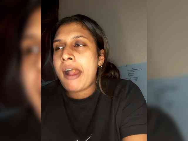 SexyCherri webcam