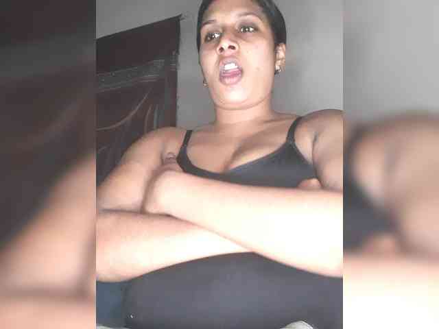 SexyCherri webcam