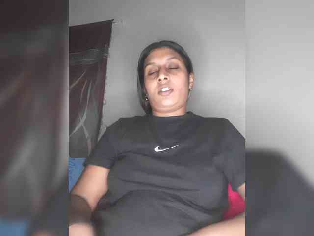 SexyCherri webcam