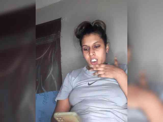 SexyCherri webcam
