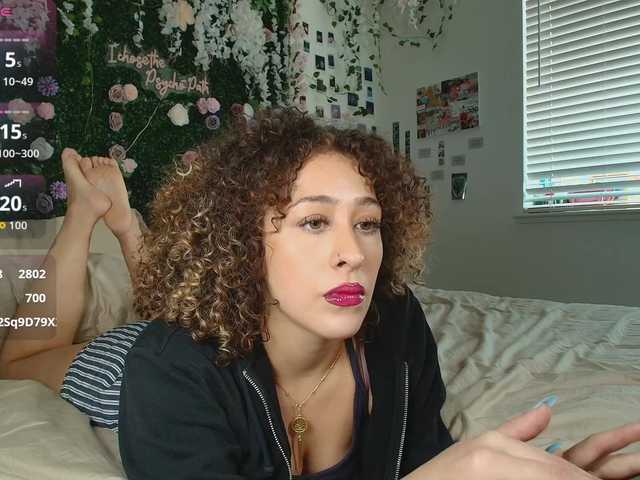 LyraCovee live cam preview
