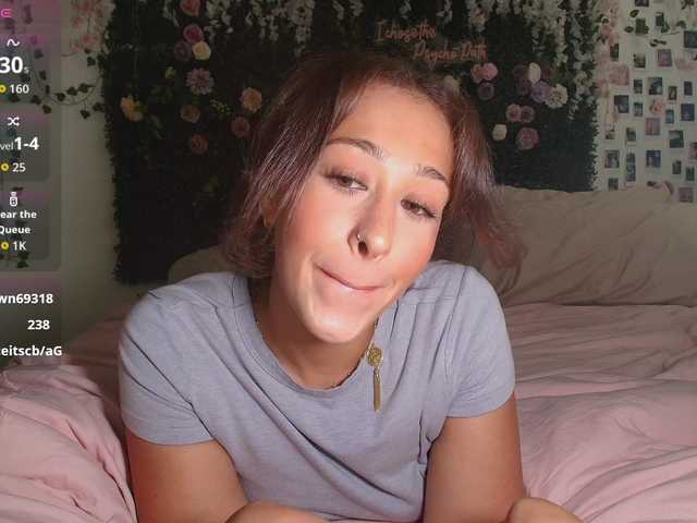 LyraCovee live cam on BongaCams