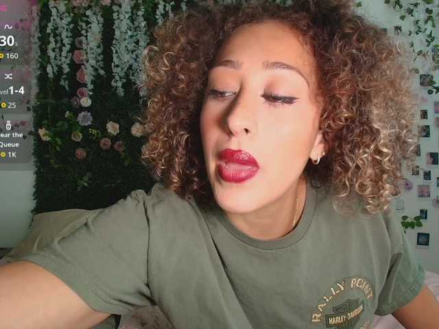 LyraCovee live cam on BongaCams