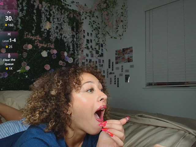 LyraCovee live cam on BongaCams