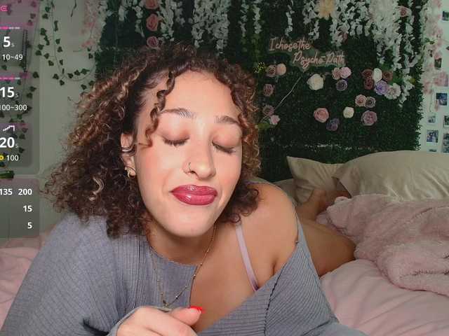 lyracovee online