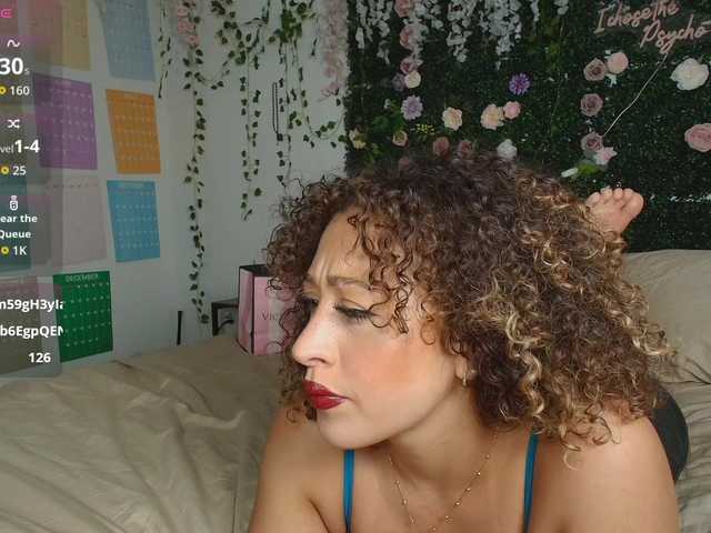 LyraCovee live cam on BongaCams