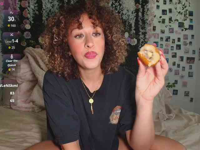 LyraCovee webcam