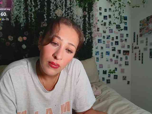 LyraCovee webcam
