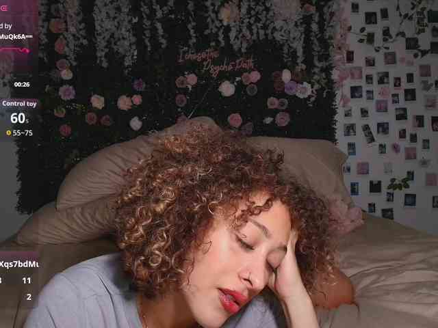 LyraCovee webcam