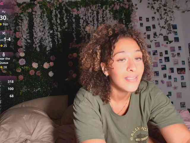 LyraCovee webcam