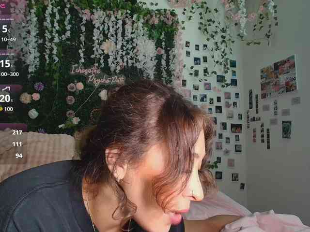 LyraCovee webcam