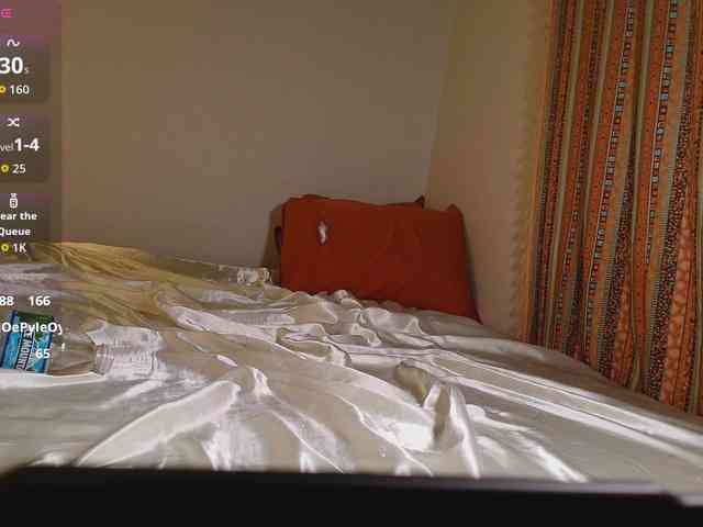 LyraCovee webcam
