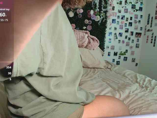 LyraCovee webcam