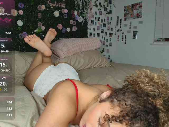 LyraCovee webcam
