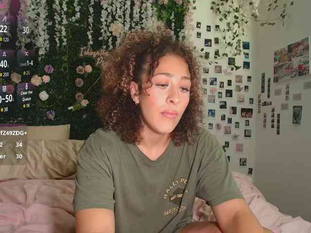 LyraCovee webcam