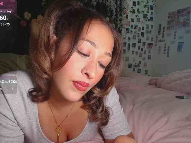 LyraCovee webcam