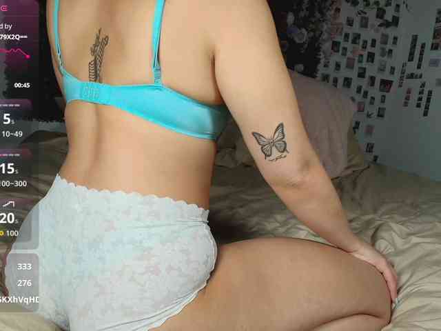 LyraCovee webcam