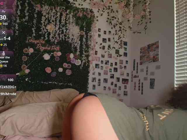 LyraCovee webcam