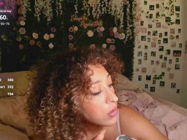 LyraCovee webcam