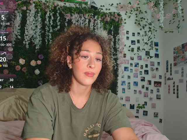 LyraCovee webcam