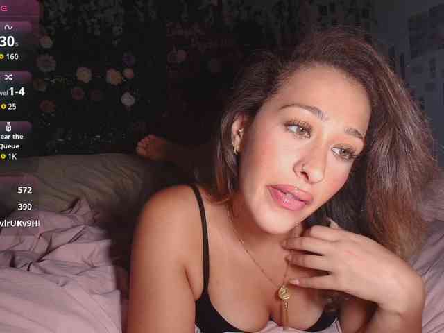 LyraCovee webcam