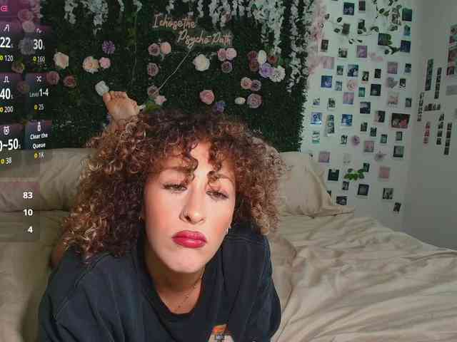 LyraCovee webcam