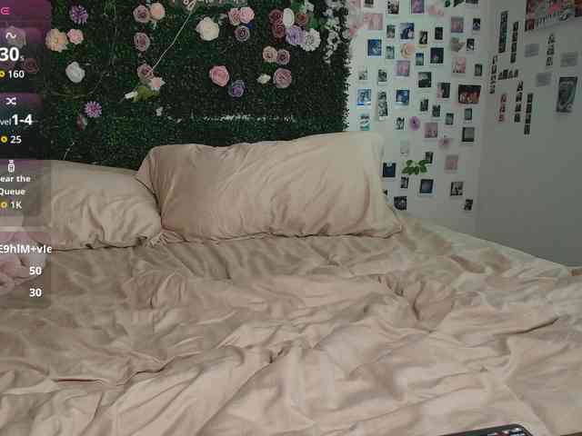 LyraCovee webcam