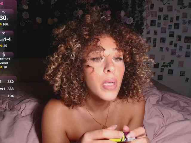LyraCovee webcam