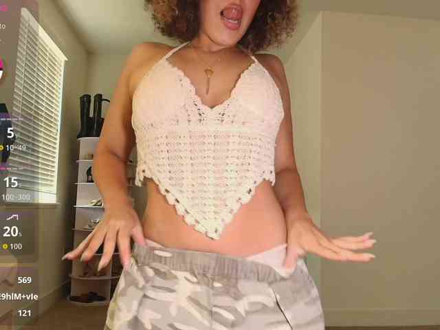 LyraCovee webcam