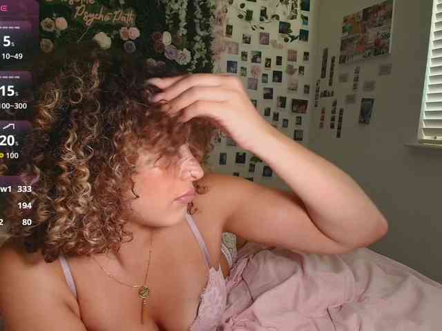 LyraCovee webcam
