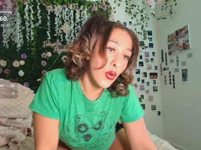 LyraCovee webcam