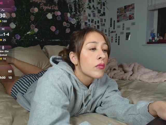 LyraCovee webcam