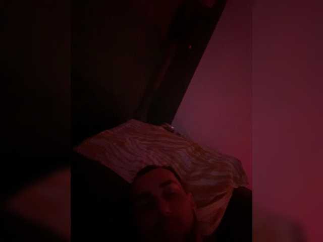 Josie-Den live cam on BongaCams
