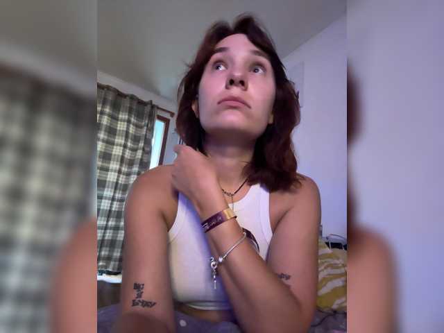 Josie-Den live cam on BongaCams