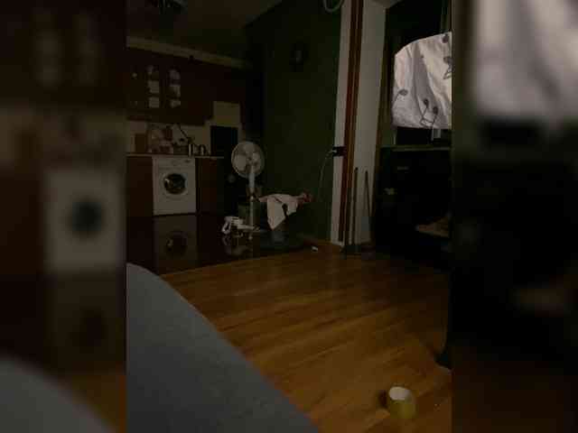 Josie-Den webcam