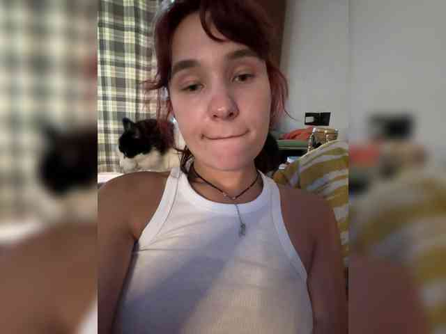 Josie-Den webcam