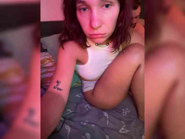 Josie-Den webcam