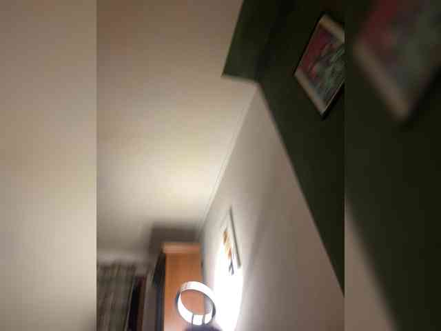 Josie-Den Sex Cam Show