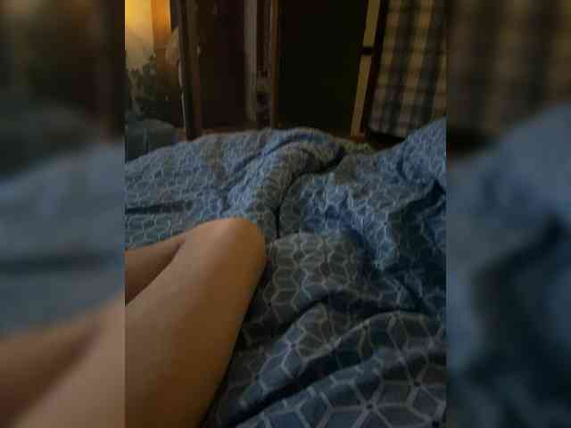 Josie-Den webcam