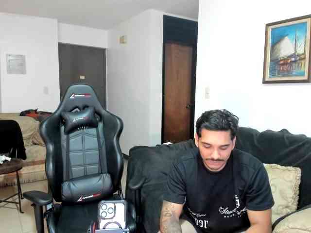 Noctessaandvax webcam