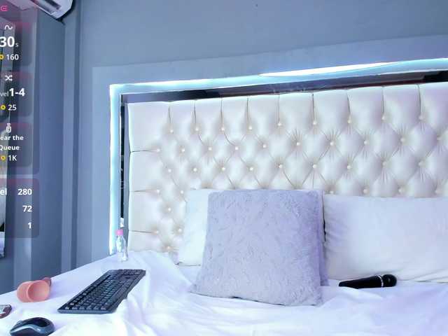 Megan-foxxx live cam on BongaCams