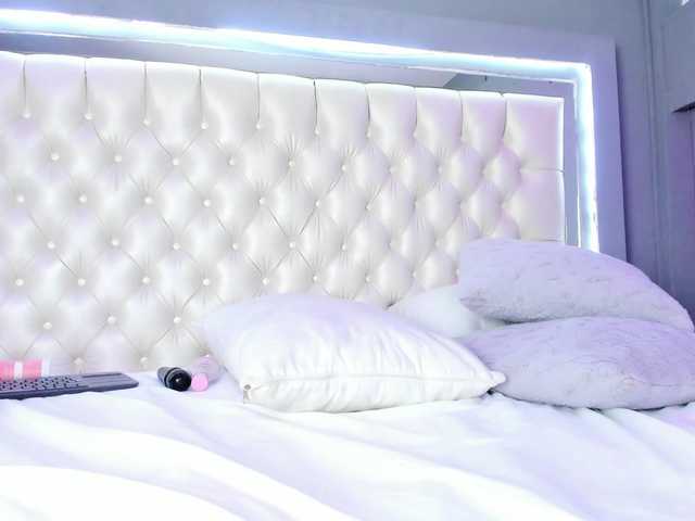 Megan-foxxx live cam on BongaCams