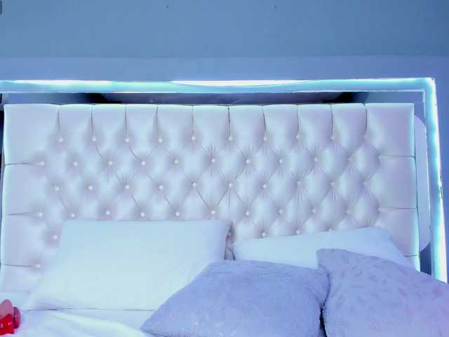 Megan-foxxx live cam on BongaCams