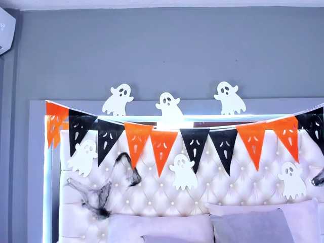 Megan-foxxx live cam on BongaCams