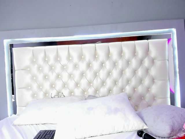 Megan-foxxx live cam on BongaCams