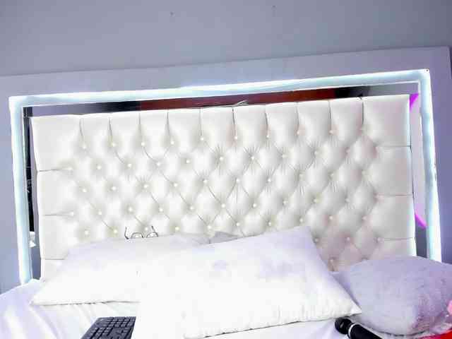 Megan-foxxx webcam