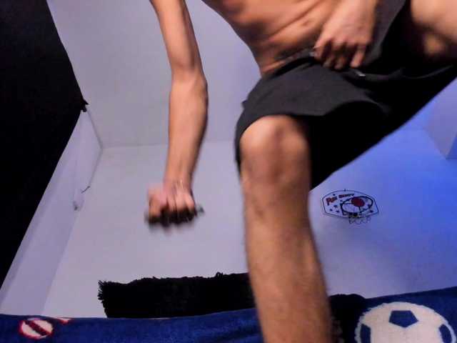 Alejandro900 live cam