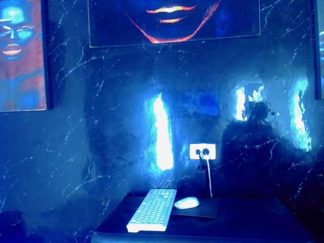 KeishasexyBrood live webcam show