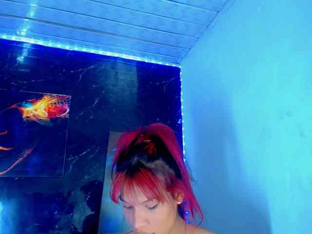 KeishasexyBrood Sex Cam Show