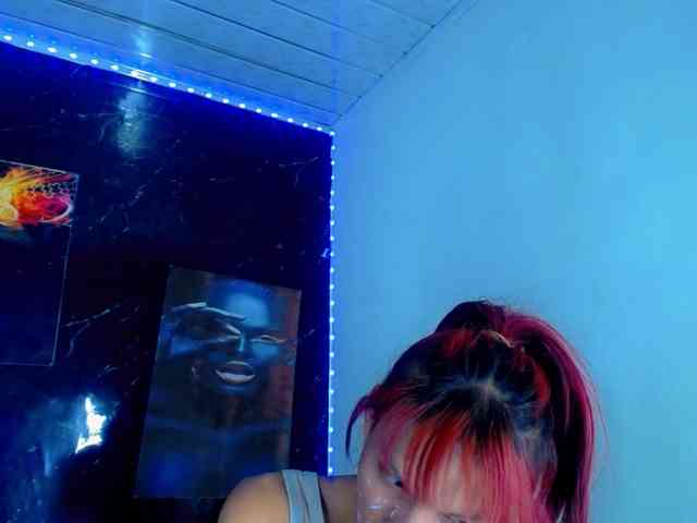 KeishasexyBrood Sex Cam Show